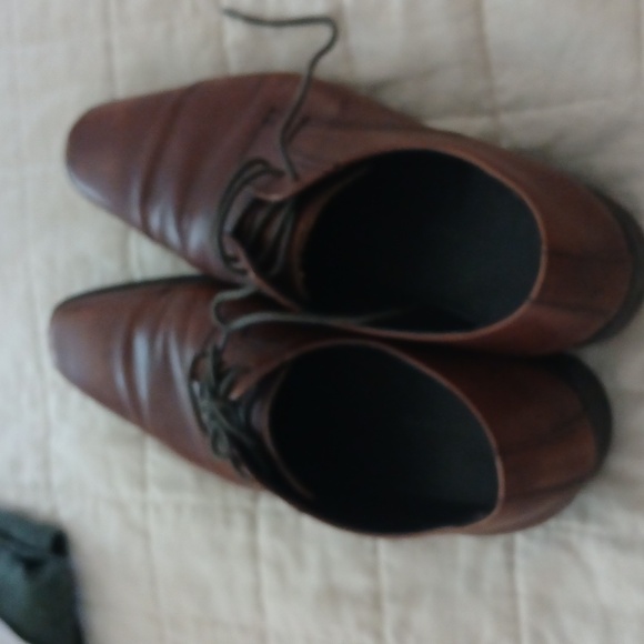 Dress shoes - Picture 2 of 4